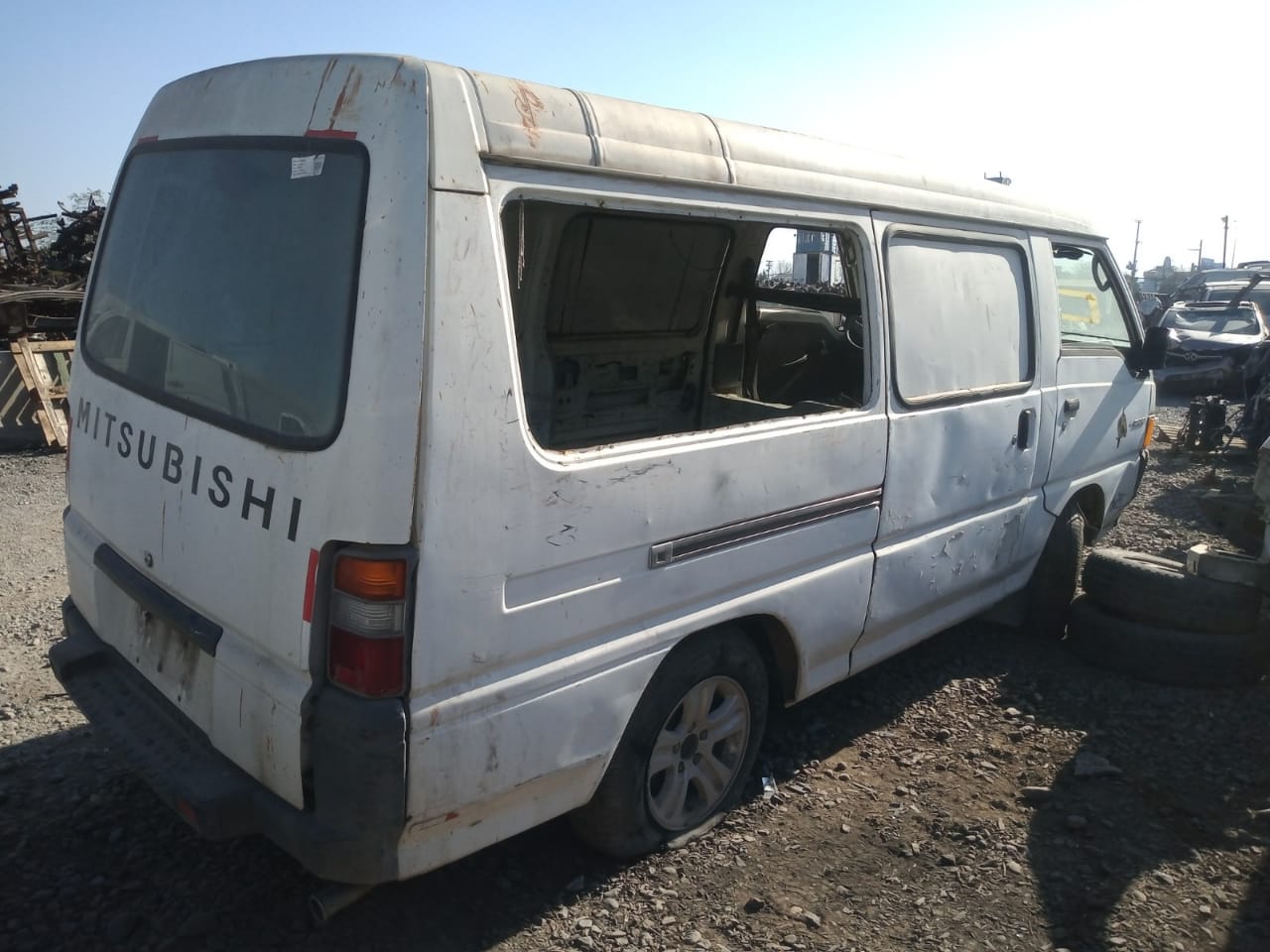  Mitsubishi L300  USADO